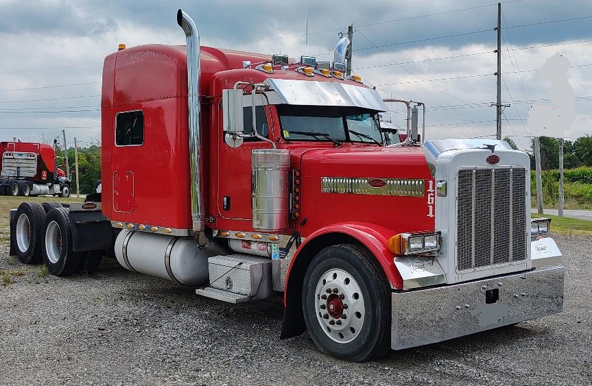 2005 PETERBILT 379 - Image 2